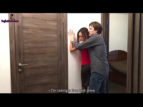 ❤️ Seksi Emlakçı, Dairesini Satarken Amını Gerizekalı ve Sikikleri - Krempai ❤️❌ Porno tr.rionews.top